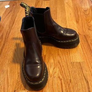 Dr. Martens 2976 Platform Chelsea Boot